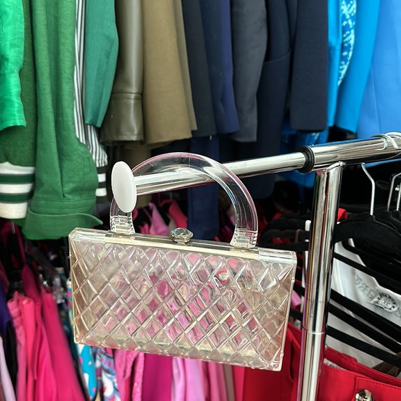 Vintage Lucite Bag - Picture 4 of 12